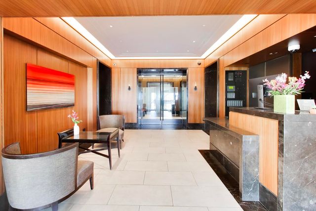 1100 N Lake Shore Drive 27B, Chicago, IL 60611