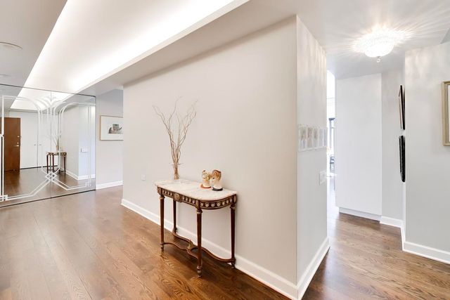 1100 N Lake Shore Drive 27B, Chicago, IL 60611