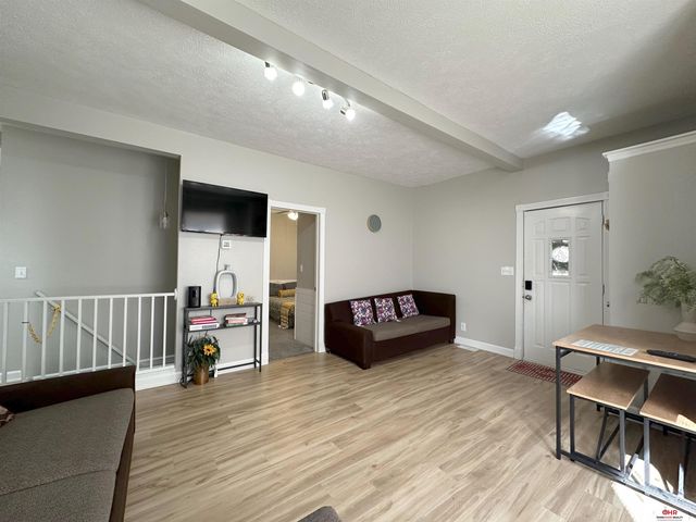 825 N 30Th Street, Lincoln, NE 68503