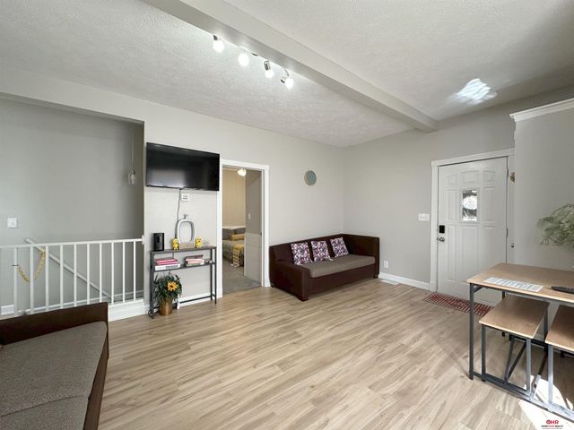 825 N 30Th Street, Lincoln, NE 68503