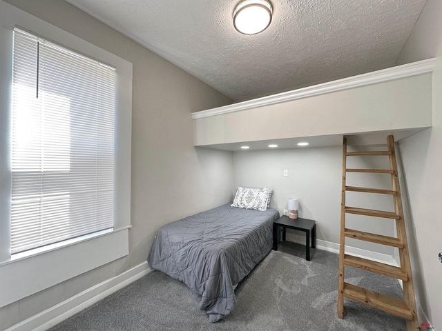 825 N 30Th Street, Lincoln, NE 68503