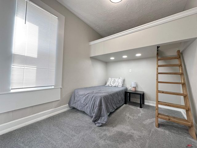 825 N 30Th Street, Lincoln, NE 68503