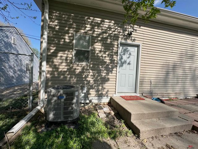 825 N 30Th Street, Lincoln, NE 68503