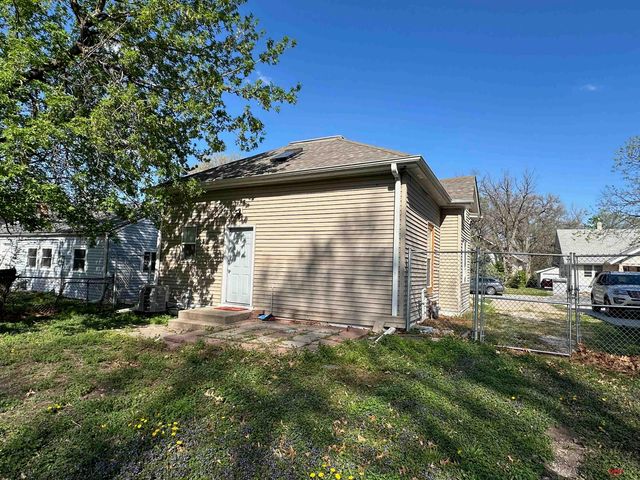 825 N 30Th Street, Lincoln, NE 68503