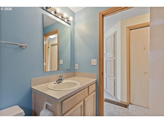 2660 Sw ANCHOR Ave, Lincoln City, OR 97367