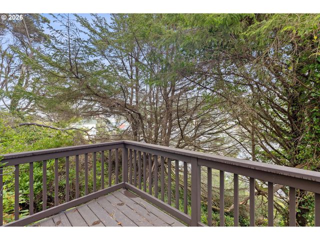 2660 Sw ANCHOR Ave, Lincoln City, OR 97367