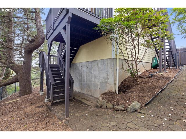 2660 Sw ANCHOR Ave, Lincoln City, OR 97367