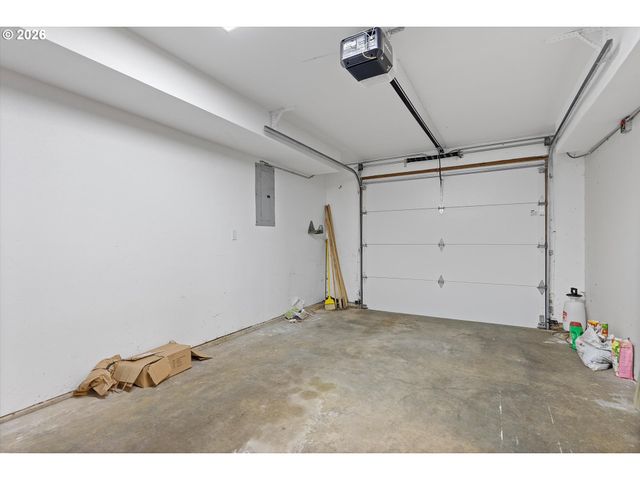2660 Sw ANCHOR Ave, Lincoln City, OR 97367