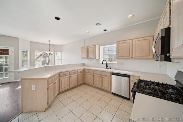 9208 E 90th Street, Tulsa, OK 74133