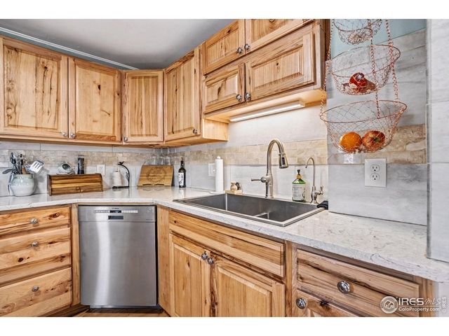 2271 N Garfield Ave, Loveland, CO 80538