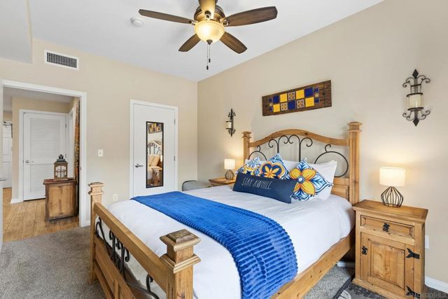 450 J St 3041, San Diego, CA 92101