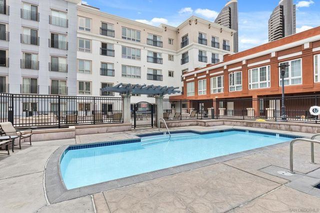 450 J St 3041, San Diego, CA 92101