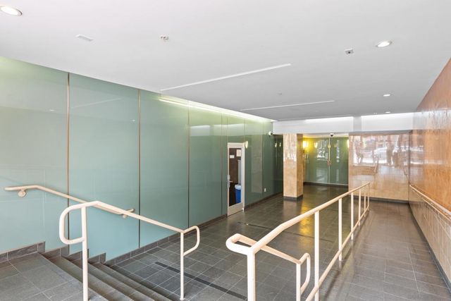 450 J St 3041, San Diego, CA 92101