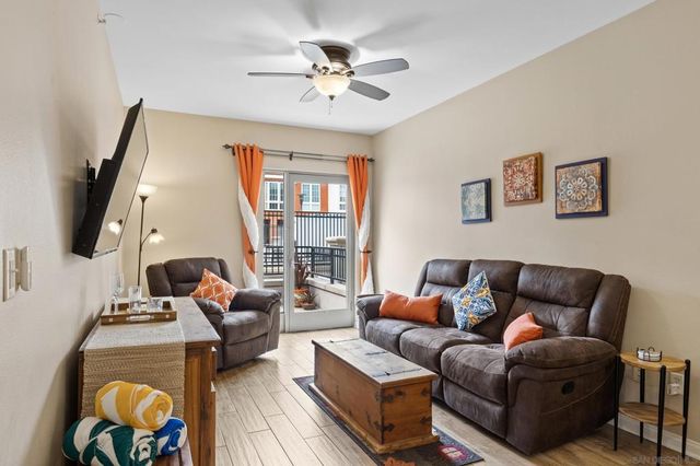 450 J St 3041, San Diego, CA 92101