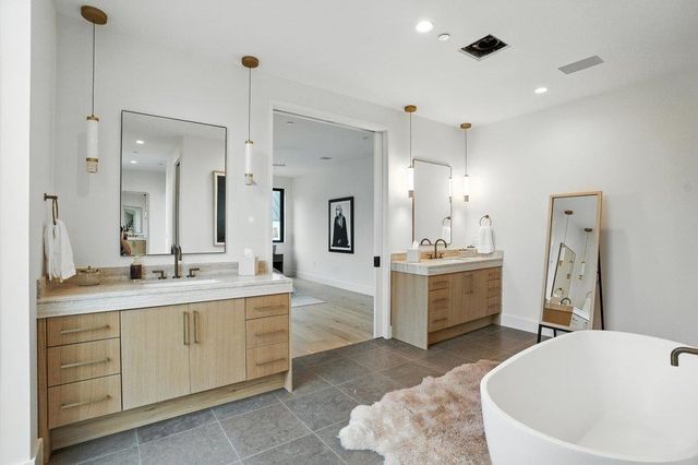 2409 Wilke DR, Austin, TX 78704