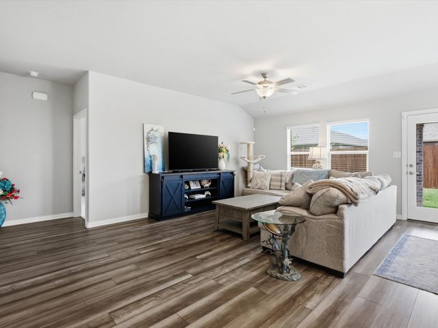 410 Dempsey Drive, Princeton, TX 75071