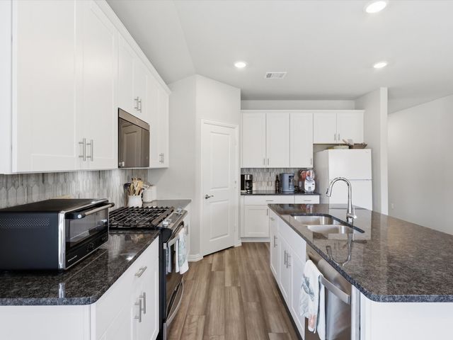 410 Dempsey Drive, Princeton, TX 75071