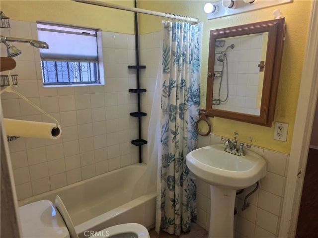 1104 E 102nd, Los Angeles, CA 90002