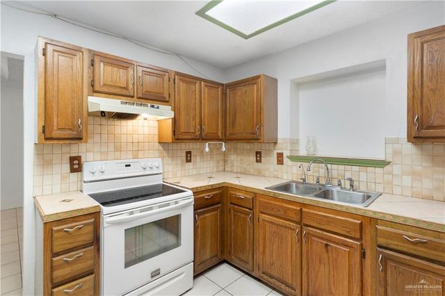 2408 River Oaks Lane, Edinburg, TX 78539