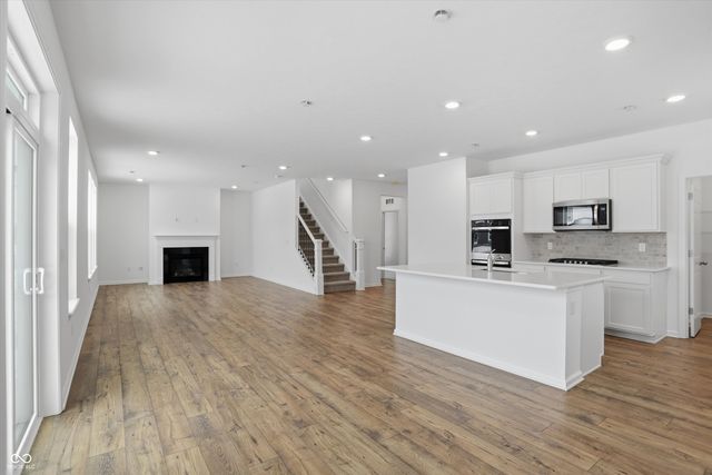 5720 Cloister Lane, Mccordsville, IN 46055