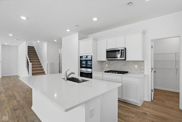 5720 Cloister Lane, Mccordsville, IN 46055