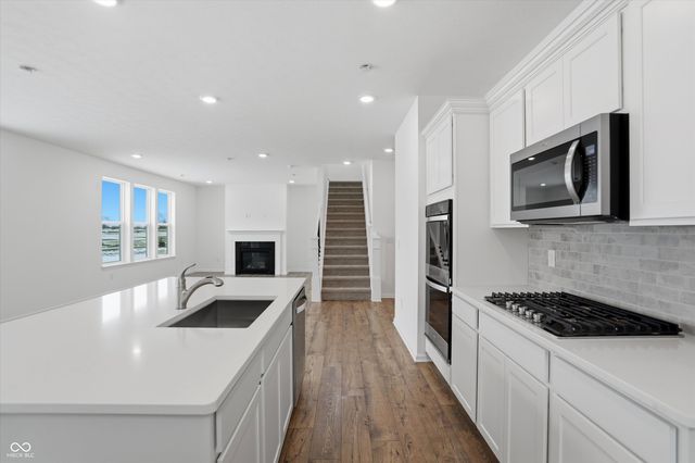 5720 Cloister Lane, Mccordsville, IN 46055