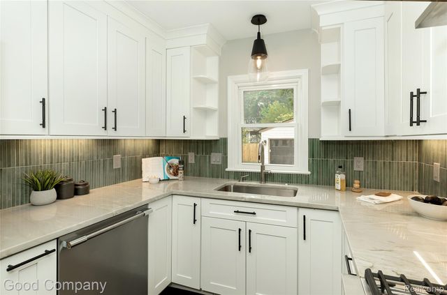 223 N Alexander Avenue, Royal Oak, MI 48067
