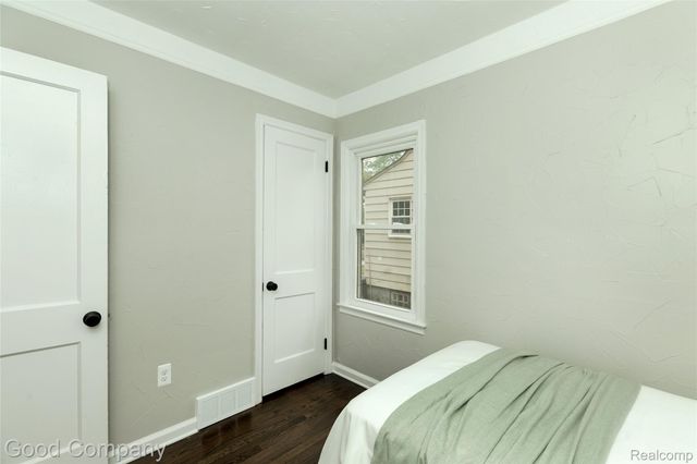 223 N Alexander Avenue, Royal Oak, MI 48067