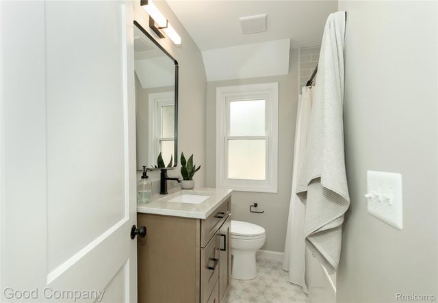 223 N Alexander Avenue, Royal Oak, MI 48067