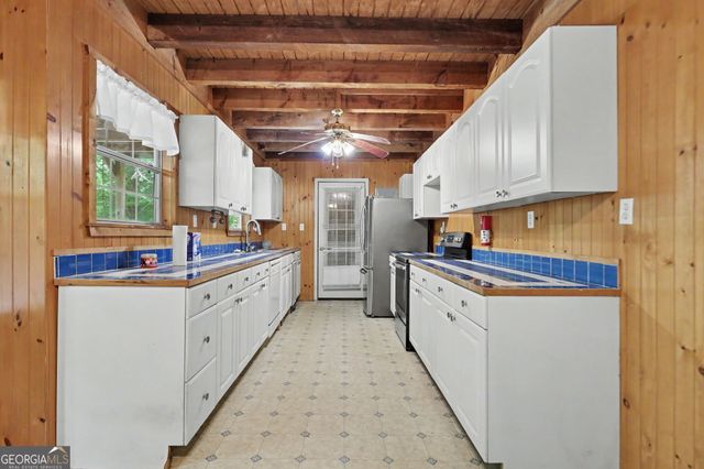 118 Seabrook Lane, Clayton, GA 30525