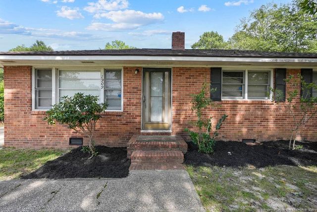 1909 Westhill Drive, Fayetteville, NC 28304