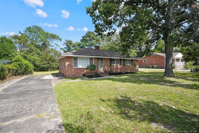 1909 Westhill Drive, Fayetteville, NC 28304