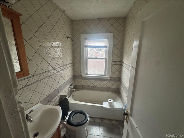 14303 Hubbell Street, Detroit, MI 48227