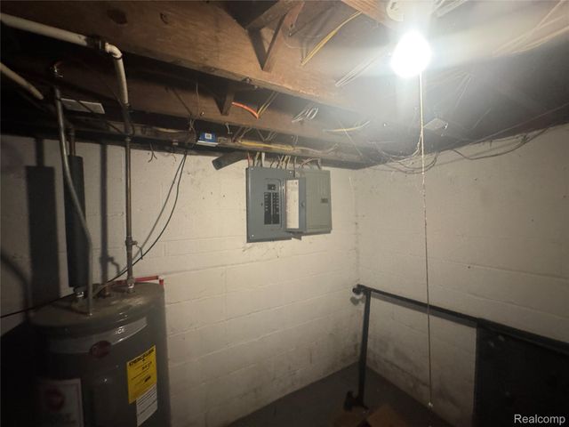 14303 Hubbell Street, Detroit, MI 48227