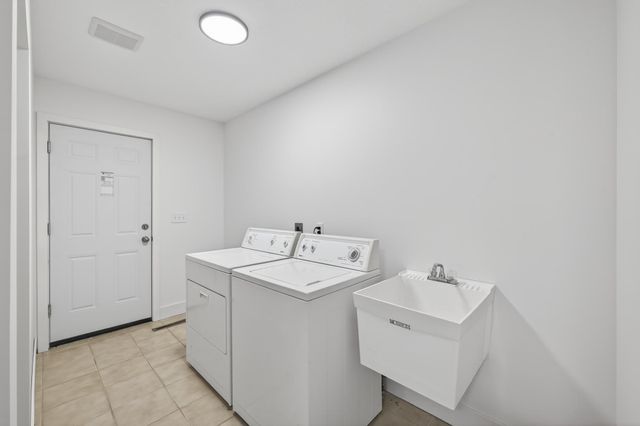 15153 Cates Lake Drive, Prior Lake, MN 55372