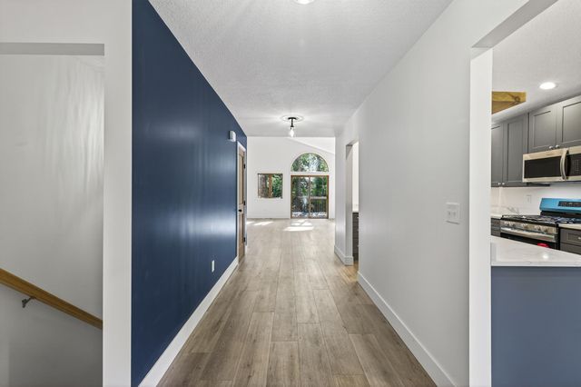 15153 Cates Lake Drive, Prior Lake, MN 55372