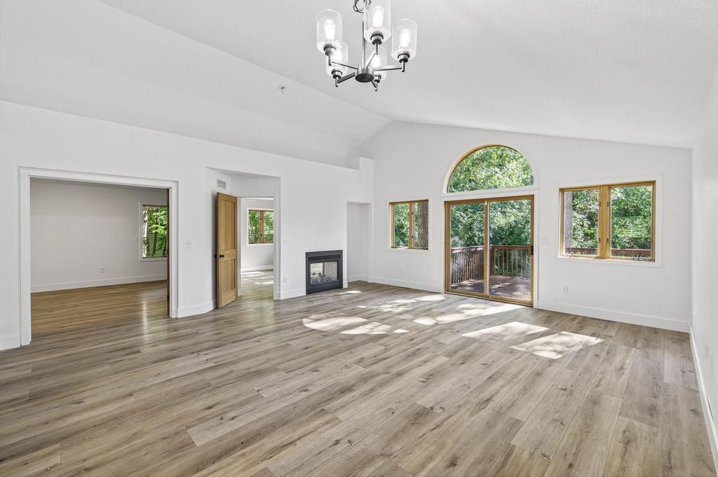 15153 Cates Lake Drive, Prior Lake, MN 55372