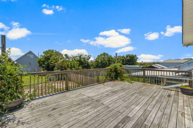 22107 Bataan Avenue, Panama City Beach, FL 32413