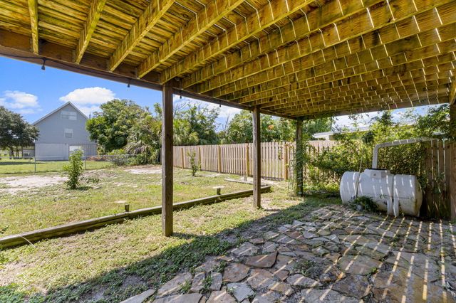 22107 Bataan Avenue, Panama City Beach, FL 32413