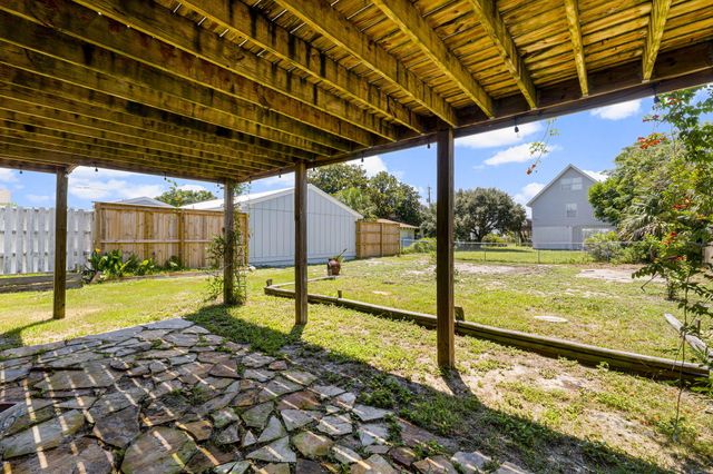 22107 Bataan Avenue, Panama City Beach, FL 32413