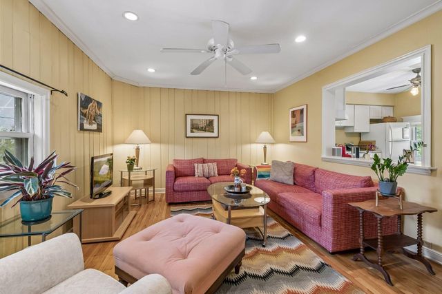 1005 Mount Curve Avenue, Minneapolis, MN 55403