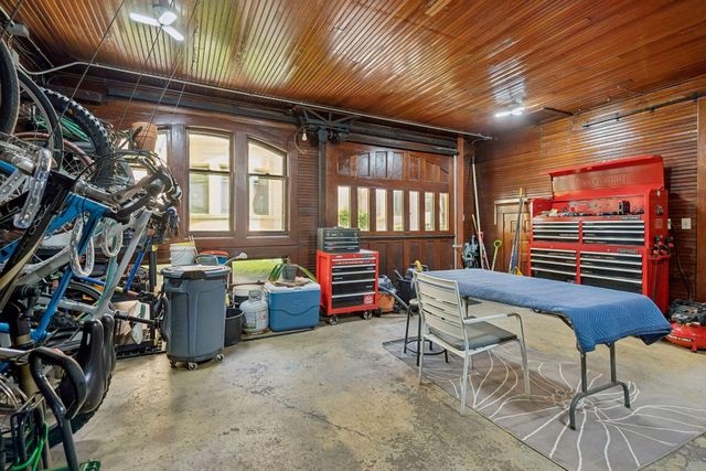 1005 Mount Curve Avenue, Minneapolis, MN 55403