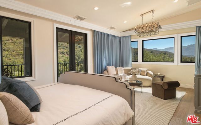 2691 Country Ridge Road, Calabasas, CA 91302
