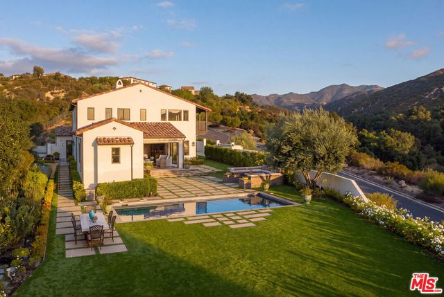 2691 Country Ridge Road, Calabasas, CA 91302