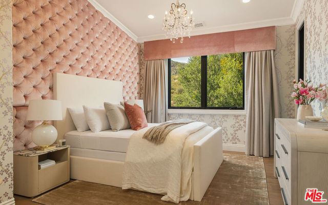 2691 Country Ridge Road, Calabasas, CA 91302