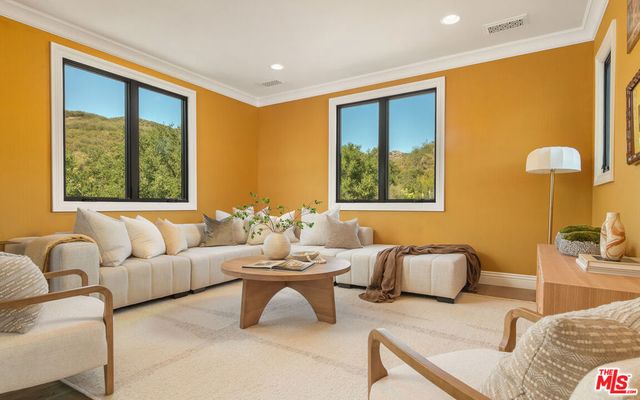 2691 Country Ridge Road, Calabasas, CA 91302