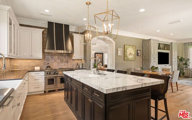2691 Country Ridge Road, Calabasas, CA 91302