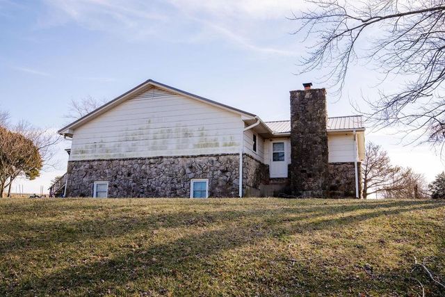 20081 Spring Hill Road, Parsons, KS 67357