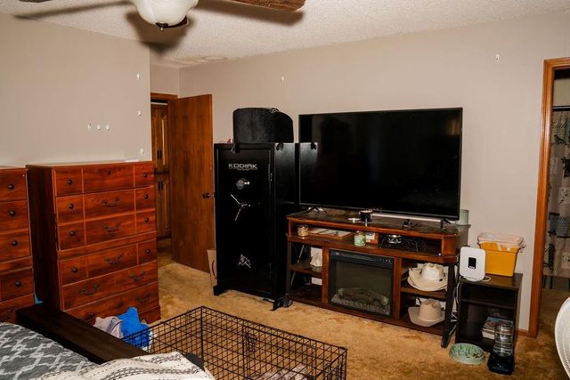 20081 Spring Hill Road, Parsons, KS 67357