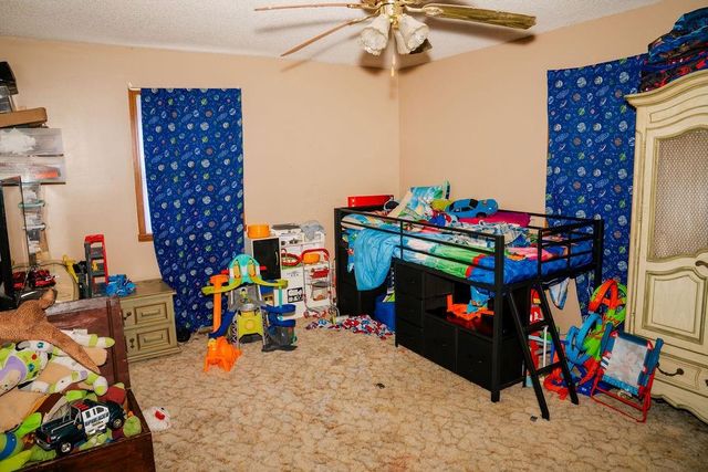 20081 Spring Hill Road, Parsons, KS 67357